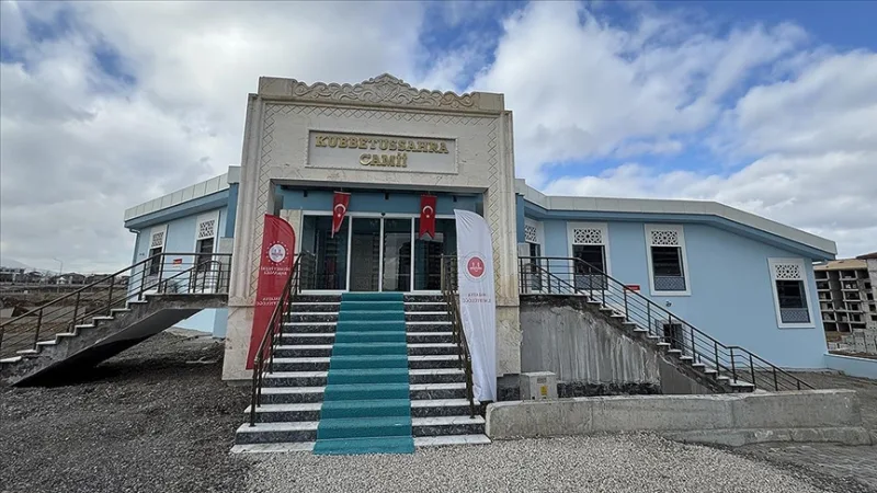 В Малатия 57 от 125-те джамии, разрушени от земетресенията, са възстановени и отворени за поклонение