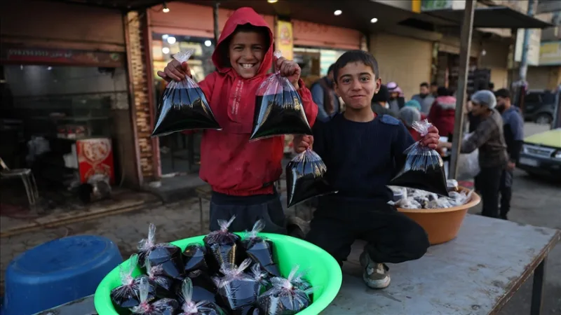 Los habitantes de la provincia siria de Raqqa pasan el Ramadán en un ambiente de esperanza y paz en la ciudad liberada del terrorismo