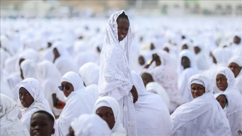 In Senegal werd het Eid al-Fitr-gebed "in het wit" verricht