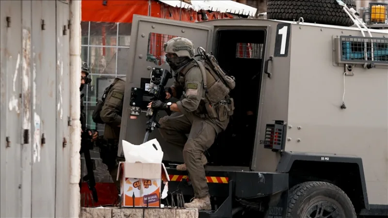 Izraēlas karavīri Rietumkrastā ievainoja vienu palestīnieti un aizturēja 15 cilvēkus