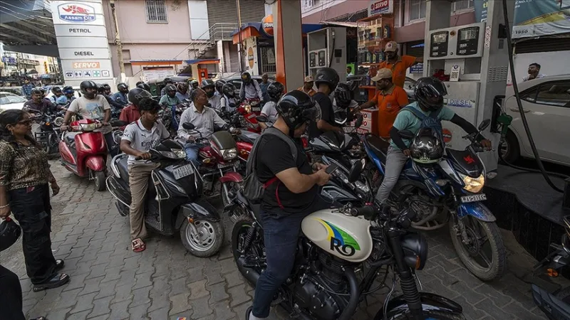 הודו הזהירה מפני דיסאינפורמציה והדגישה כי יש לה מלאי דלק מספיק