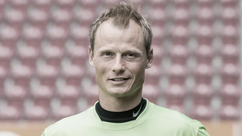 Arsenali endine väravavaht Manninger hukkus, kui rong sõitis tema autole otsa