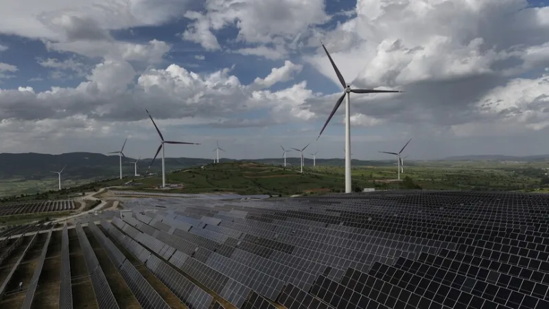 Inwestycje w energię odnawialną i hybrydową osiągnęły wartość około 4 miliardów dolarów