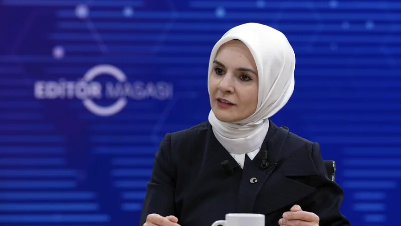 НА ЖИВО – Министърът на семейството и социалните услуги Гьокtaş е гост на редакционната маса на АА