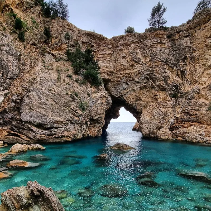 Королівська бухта (Kral Koyu) у Газіпаші — прихована перлина Середземного моря