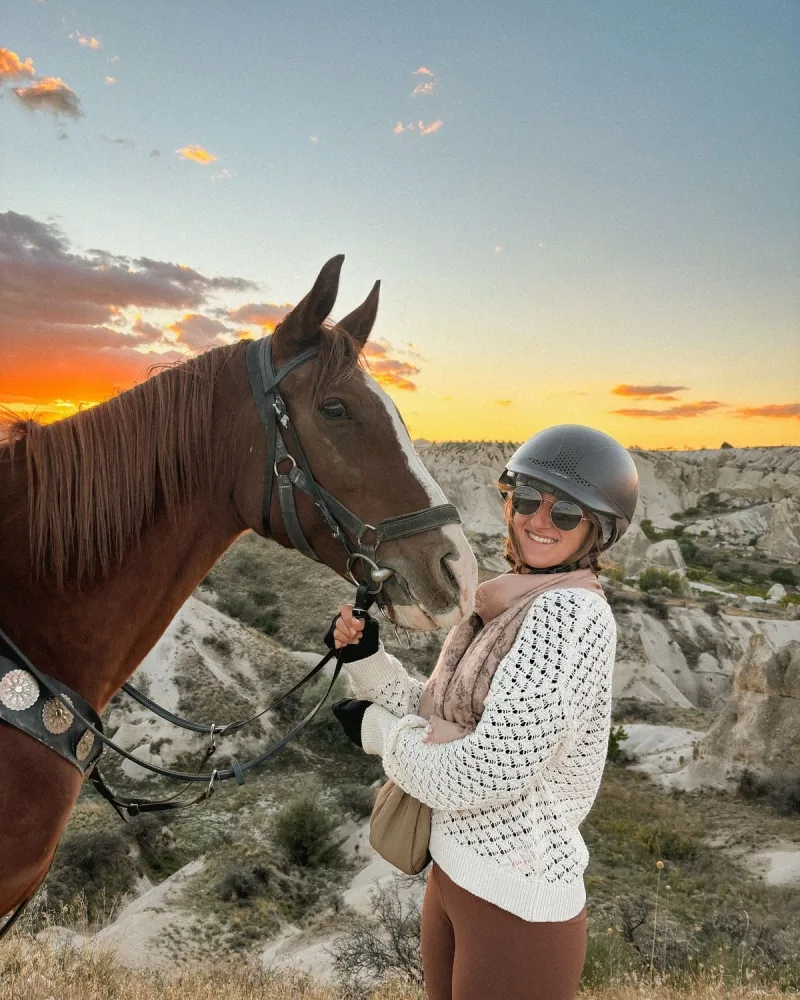 Конная прогулка по Долине Любви на рассвете или на закате